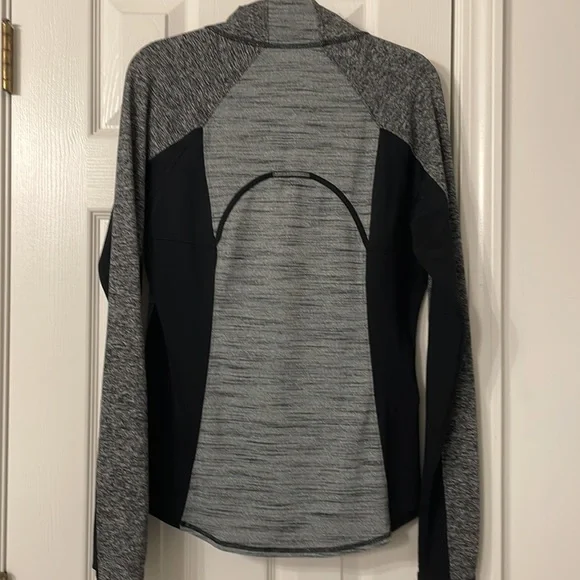 Athleta Half Zip Pull Over - Picture 6 of 6